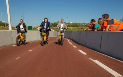 Officiële opening nieuwe fietstunnel